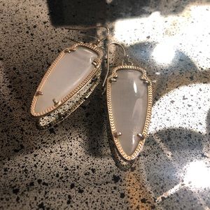 KENDRA SCOTT Sky Earrings in Slate Cats Eye